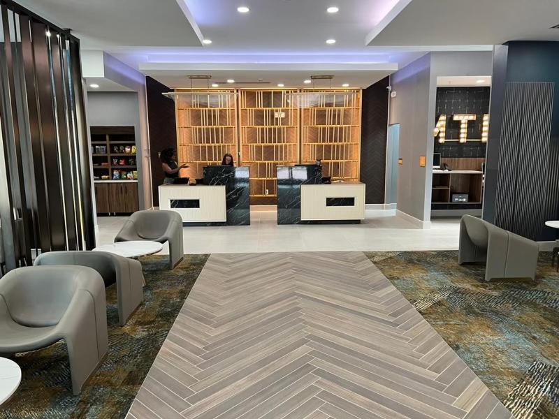 La Quinta Inn & Suites By Wyndham Manchester - Arnold Afb 외부 사진