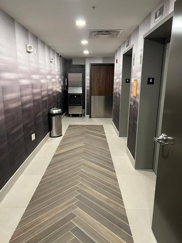 La Quinta Inn & Suites By Wyndham Manchester - Arnold Afb 외부 사진